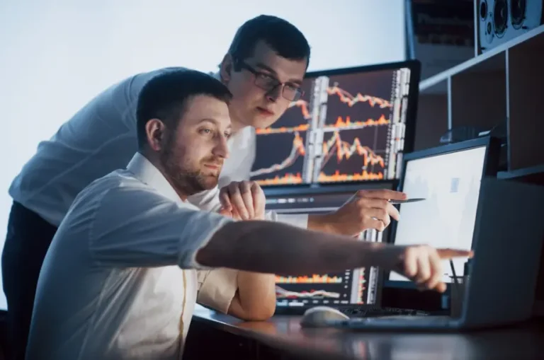 ¿Cuál es la diferencia entre un trader y un broker?