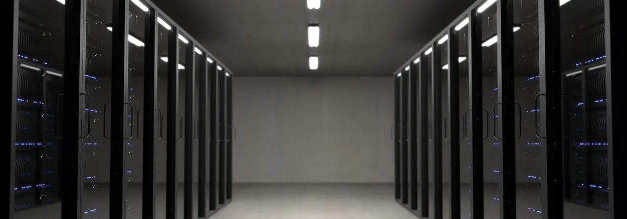 El gasto masivo en inteligencia artificial complica el control inflacionario de la Fed